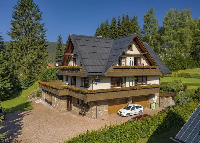 Aspen Guest house 3*